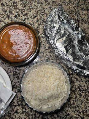 Butter chicken & garlic naan to go