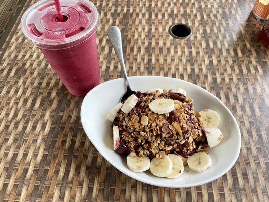 Plain Jane acai bowl