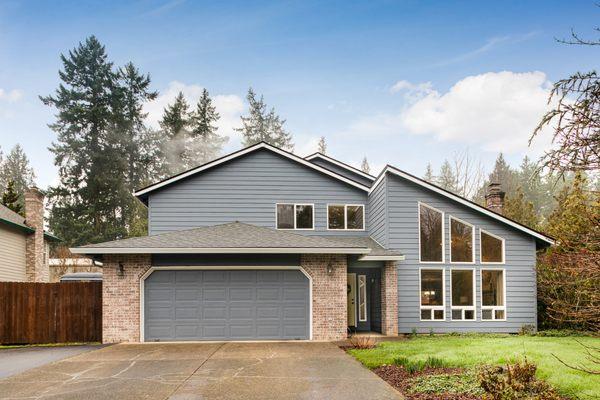 I listed this Hillsboro home and it went pending at the height of the battle with COVID-19. Let's talk strategy.