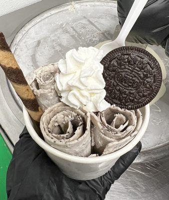 Oreo with whip cream