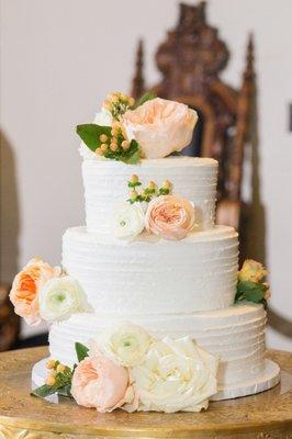 Wedding cake - Horizon Waves design