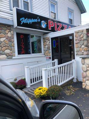 Filippou's pizza