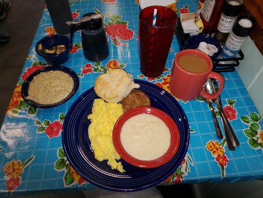 Great grits, gravy, and biscuits like Grandma made!! Deeee-licious!!