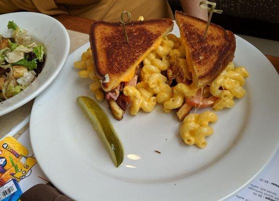 Cheddar Mac Melt