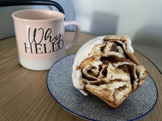 The perfect to-go treat: cinnamon roll knot!