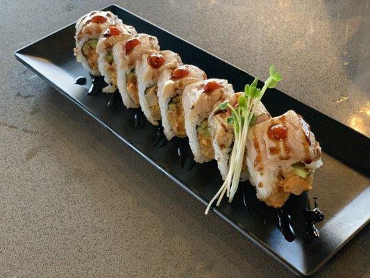 Hamachi lover roll