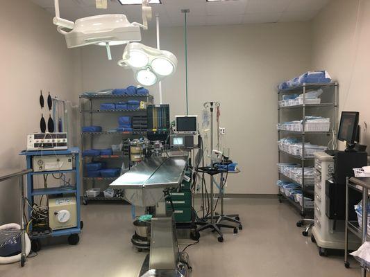 This is one of three state-of-the-art surgical suites at Animal Emergency & Specialty Center.