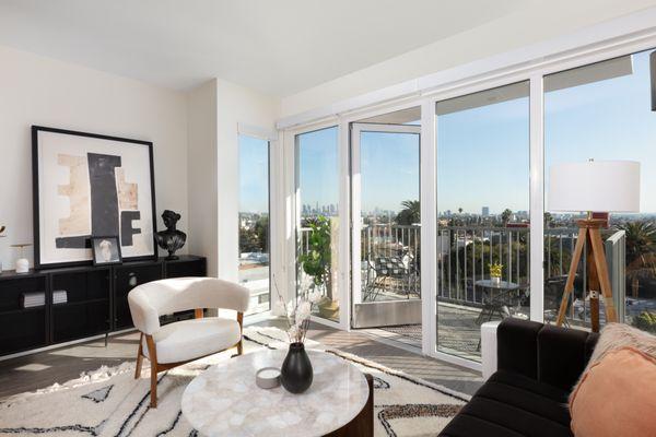 Modern designs, Hollywood views