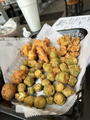 Fried shrimp and oysters