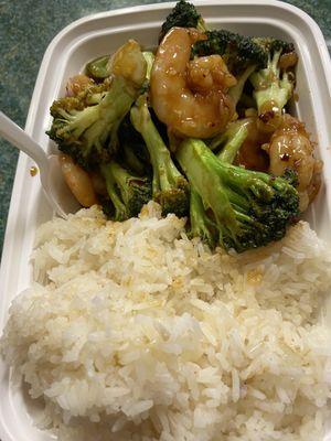 Shrimp with broccoli