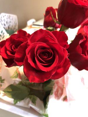 Red roses that last