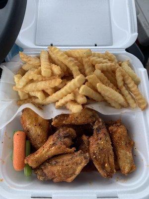 10 pc wing combo. Spicy honey garlic. Comes with fries and drink.