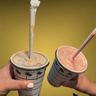 Shake time chocolate and strawberry