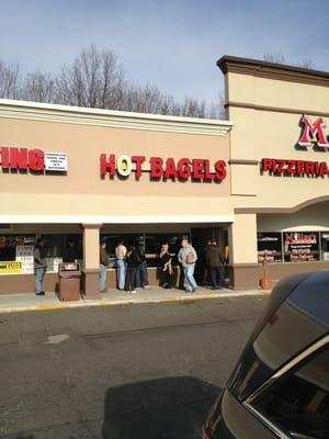 Have you ever seen a bagel store with a line outside the store?