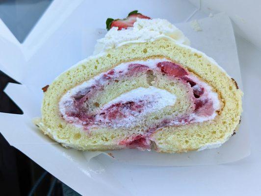 Swiss Roll | Instagram: @telephonesmoothie