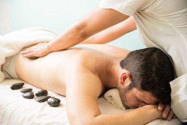 Relaxing Massage 
Hot Stone 
Aromatherapy