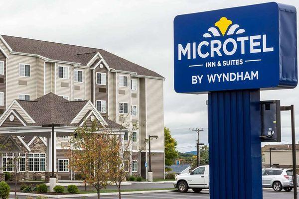 Welcome to the Microtel Inn & Suites Altoona