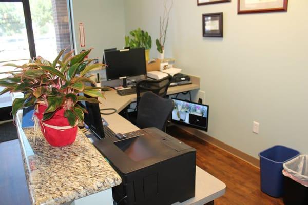 We can monitor patients in the kennel  area from the front desk, so we have an eye on them at all times.