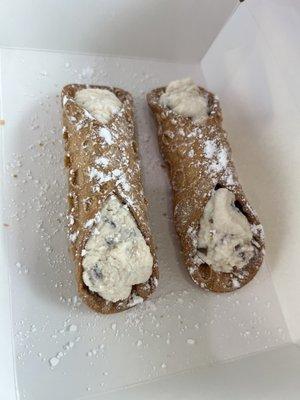 Cannoli is freshly filled and delicious'