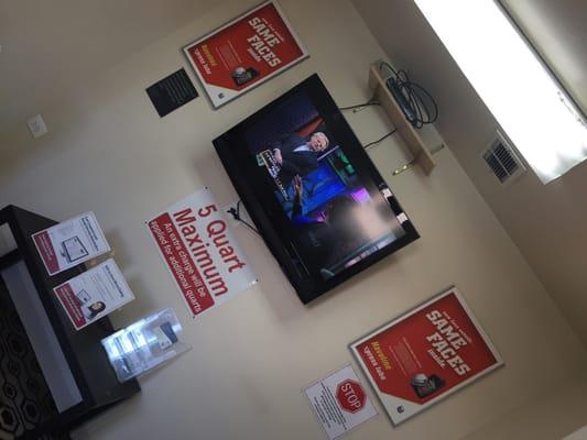 Waiting for my Oil Change while watching Jerry Springer!! Yesss