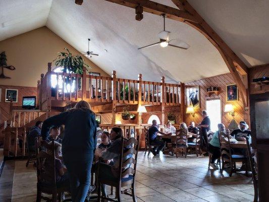 Dining Area at Mariner North