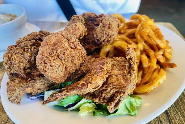 Fried chicken dinner - it was like fried rotisserie chicken, great flavor and chicken was pretty tender too (07/2024)