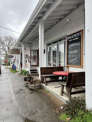 Minglement (inside Vashon Roasterie)