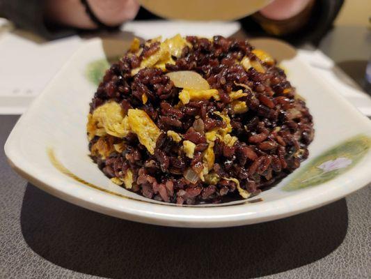 Black fried rice