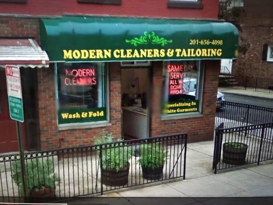 Modern Cleaners & Tailors