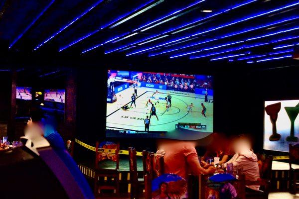 LIVE Sports at Noa Noa Bar