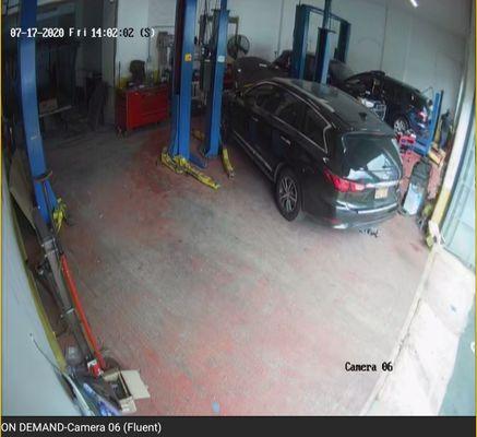 24/7 security cameras making sure your vehicle is safe