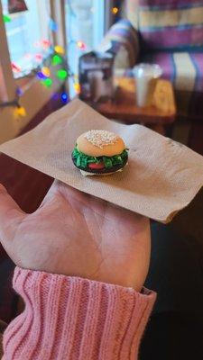 Krabby Patty (oreo, nilla wafer?, colored coconut flakes)