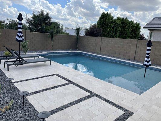 Pool with Baja shelf and bubblers (not on)