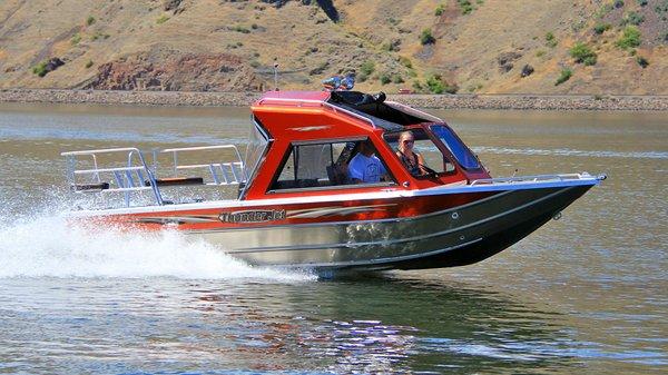 Thunder Jet - Aluminum Inboard Jet Boats & Offshore Aluminum Fishing Machines