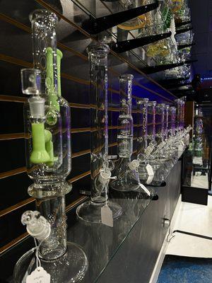 Flavorkings Smoke Shop is currently the only store in Mesa, AZ with ROOR bongs. Come check them out!