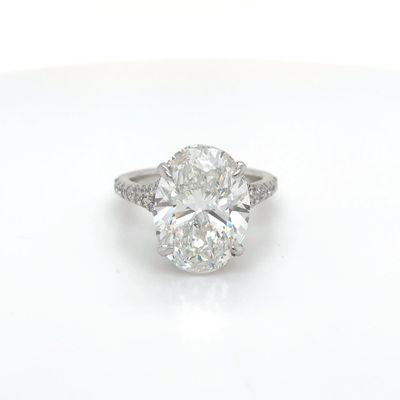 Stunning 6ct oval diamond with custom setting