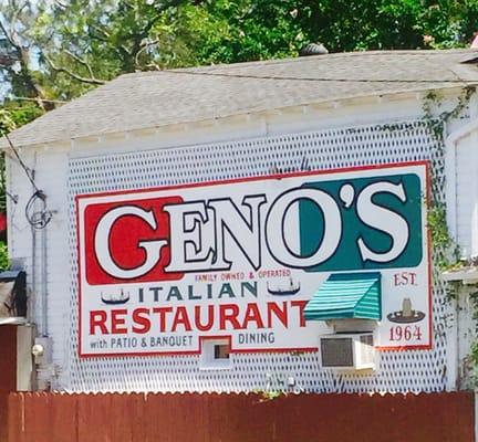 Geno's signage