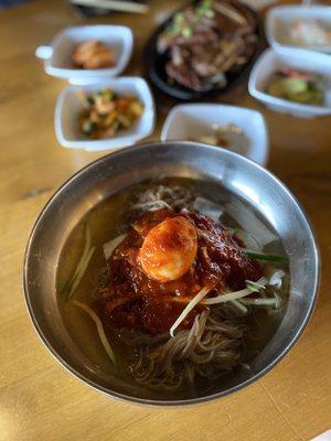 Naengmyun (cold noodle - spicy)