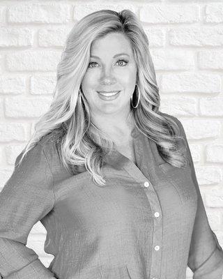 Limbird Real Estate Group - #1 Real Estate Group in Arkansas - Rogers, Bentonville, Fayetteville, Springdale, Bella Vista - Tara Limbird