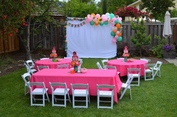 Child seating with linens.