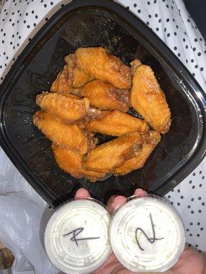 Medium Buffalo Wings.