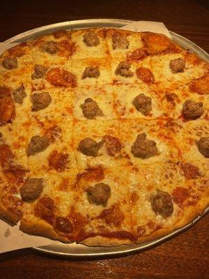 Thin Crust 16in Pep and sausage