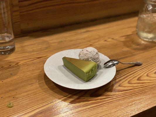 Green tea Japanese Cheesecake with red bean ice cream