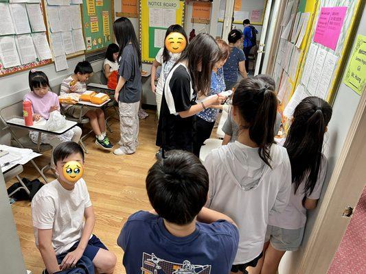 Look! Everyone lines up to get their delicious lunches.


#Summer 
#Higher Learning Tutoring Center
#Tutoring Center