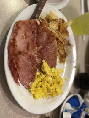 Eggs, fried potatoes and ham!