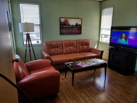 Customer lounge, Wi-Fi, quiet, coffee, fireplace and entertainment.