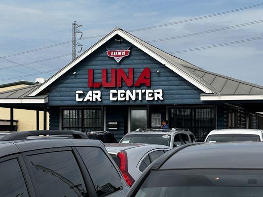 Luna Car Center