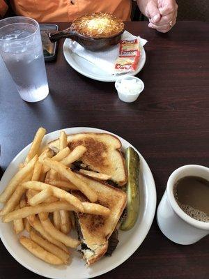 Roast beef melt and chili.