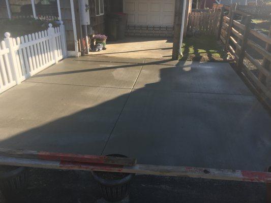 Standard driveway with custom drainage system