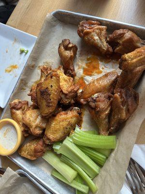 Fried Chicken Wings (16)